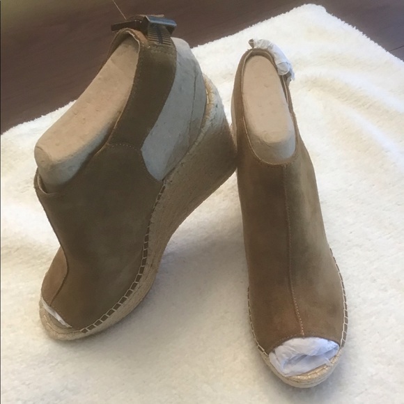 Kenneth Cole New York Wedge Sandals NIB Size 11 - Picture 1 of 4